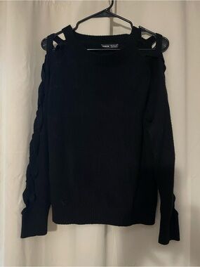 SHEIN Black Cold-Shoulder Cable Knit Sweater
